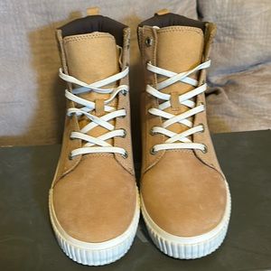 EUC-Timberland Women's Skyla Bay 6-Inch Boot